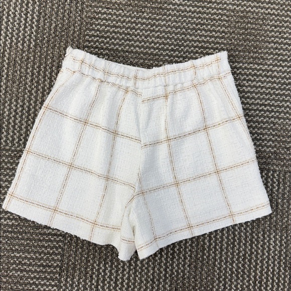 NWT Willa Story White & Gold Tweed Shorts, size S - Picture 8 of 10